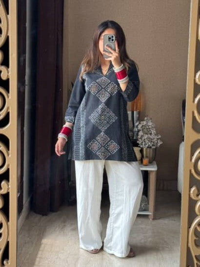 Kaavya Denim Kurti (Women)