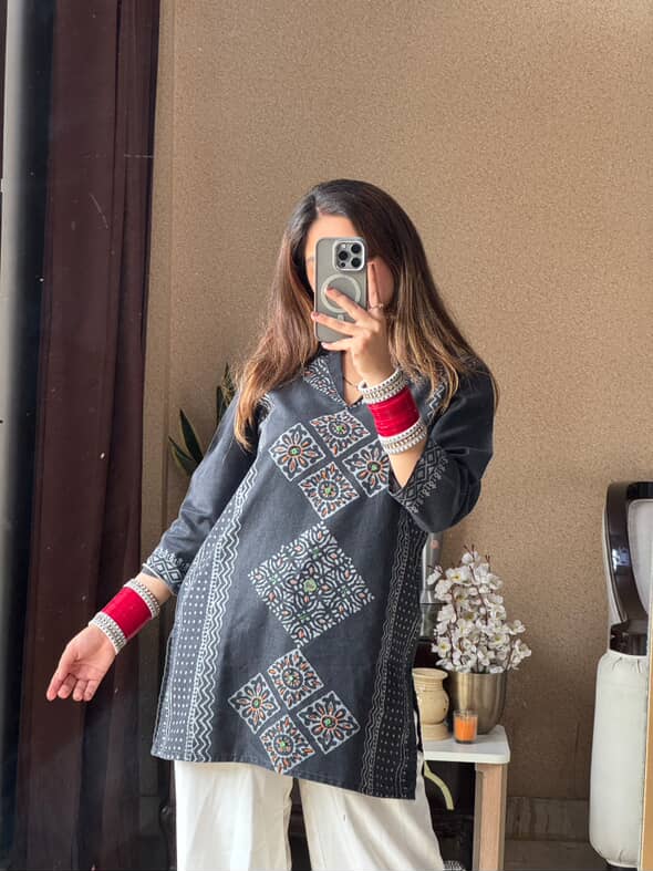 Kaavya Denim Kurti (Women)